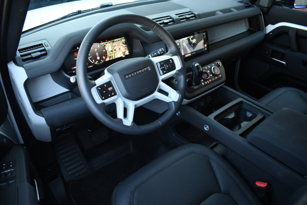 Land Rover Defender 110 D250 3.0 SE Luchtv 22-Kahn Meridian Memory 360