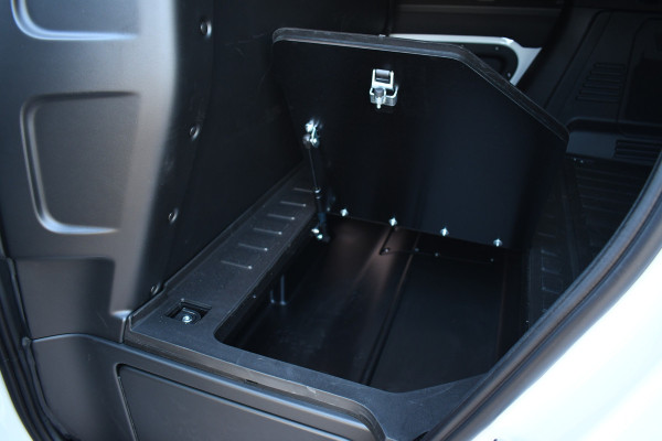 Land Rover Defender 110 D250 3.0 SE Luchtv 22-Kahn Meridian Memory 360