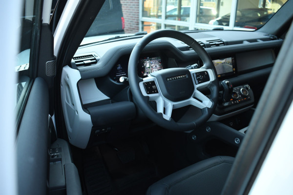Land Rover Defender 110 D250 3.0 SE Luchtv 22-Kahn Meridian Memory 360