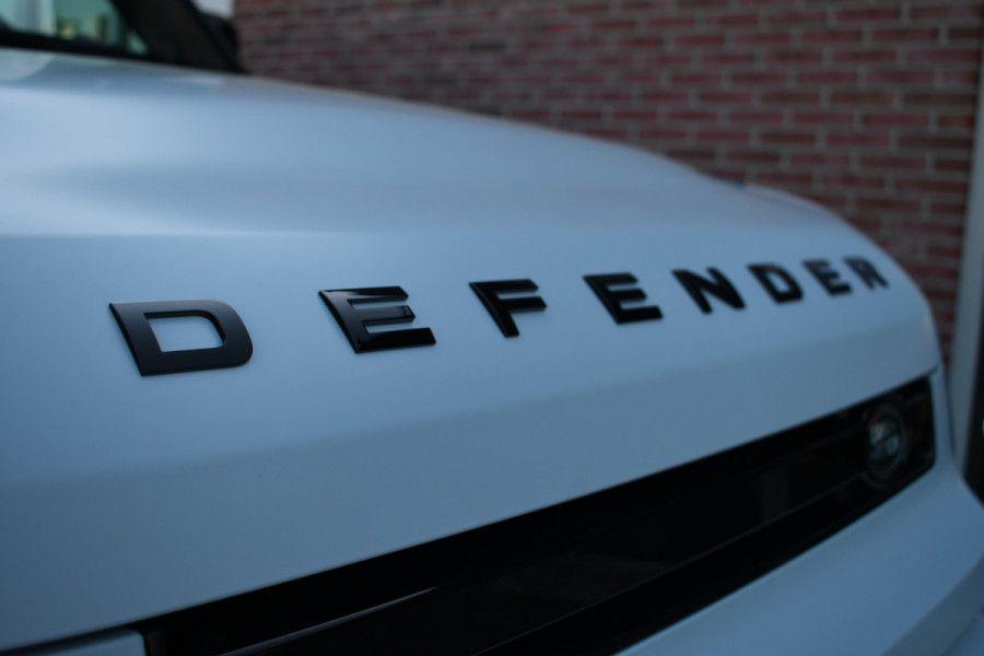 Land Rover Defender 110 D250 3.0 SE Luchtv 22-Kahn Meridian Memory 360
