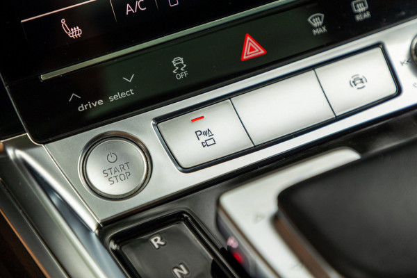 Audi e-tron Sportback 55 quattro S-Line 95 kWh Soh 92% I Panoramadak I Leder I B&O I Adaptive Cruise I HeadUp I Luchtvering