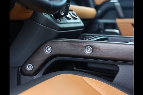 Land Rover Defender P400e X | Pano - Trekhaak - Meridian