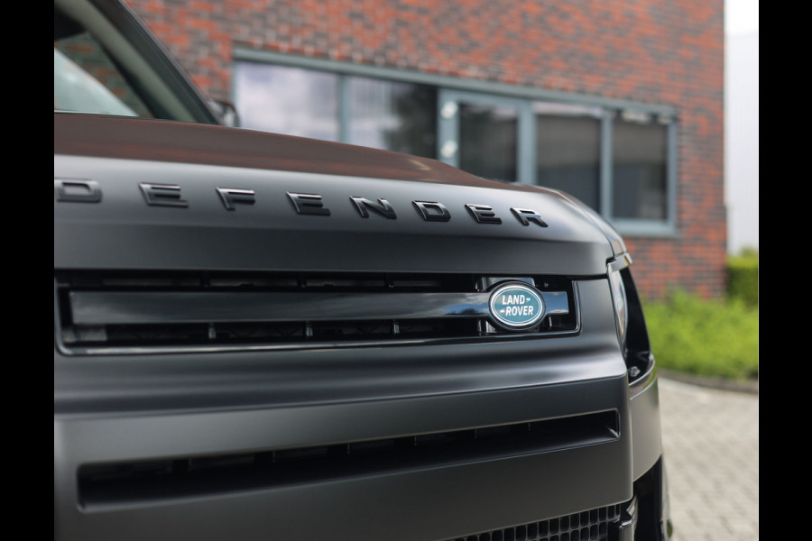 Land Rover Defender P400e X | Pano - Trekhaak - Meridian