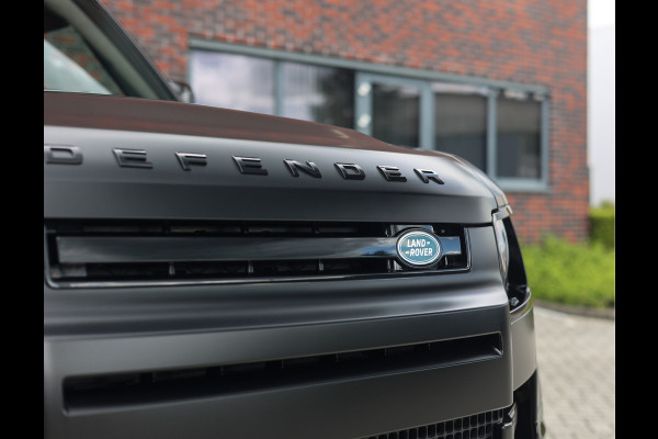 Land Rover Defender P400e X | Pano - Trekhaak - Meridian