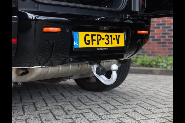Land Rover Defender P400e X | Pano - Trekhaak - Meridian
