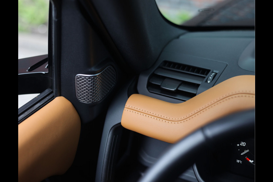 Land Rover Defender P400e X | Pano - Trekhaak - Meridian