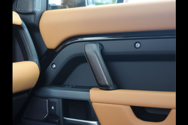 Land Rover Defender P400e X | Pano - Trekhaak - Meridian