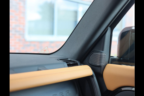 Land Rover Defender P400e X | Pano - Trekhaak - Meridian