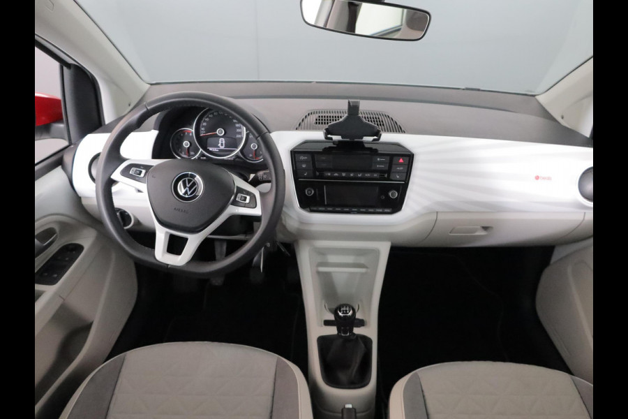Volkswagen up! 1.0 Beats 65 pk | Navigatie via App | Parkeersensoren achter | Achteruitrijcamera | Autom. airco | Cruise control | Stoelverwarming |