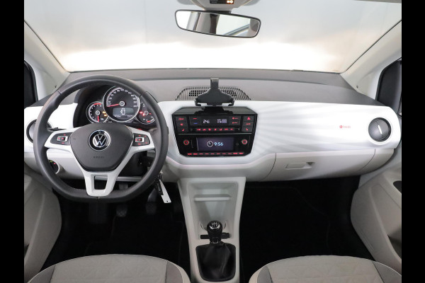 Volkswagen up! 1.0 Beats 65 pk | Navigatie via App | Parkeersensoren achter | Achteruitrijcamera | Autom. airco | Cruise control | Stoelverwarming |