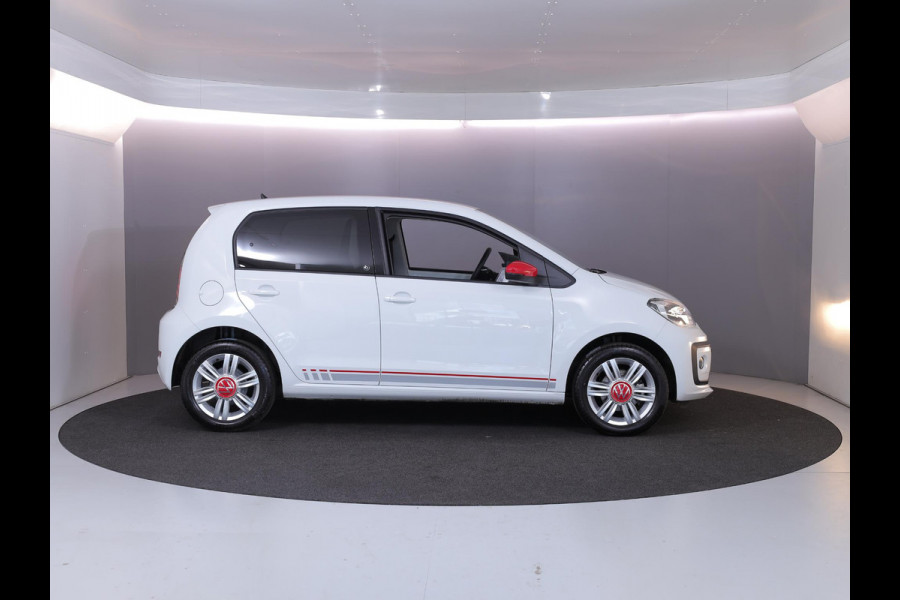 Volkswagen up! 1.0 Beats 65 pk | Navigatie via App | Parkeersensoren achter | Achteruitrijcamera | Autom. airco | Cruise control | Stoelverwarming |