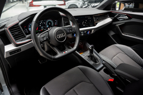 Audi A1 Sportback 40 TFSI S- Line Leder Camera Navi Virtual Climate Sonos PDC LM velgen Stoelverwarming Carplay BTW auto