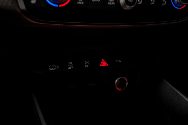 Audi A1 Sportback 40 TFSI S- Line Leder Camera Navi Virtual Climate Sonos PDC LM velgen Stoelverwarming Carplay BTW auto