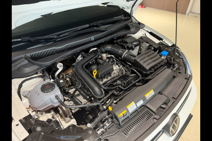 Volkswagen Polo 1.0 TSI R-Line Edition|Pano|Camera|Keyless|Matrix