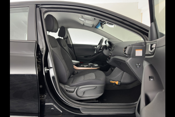Hyundai IONIQ Comfort EV (INCL-BTW) Aut. *ADAPTIVE-CRUISE | DIGI-COCKPIT | SHIFTPADDLES | LANE-ASSIST | CCS-FASTLOADER | CRUISE | CAMERA | KEYLESS | DAB+ | NAVI-FULLMAP | ECC | PDC | 16"*
