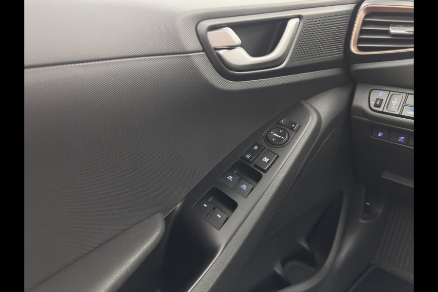 Hyundai IONIQ Comfort EV (INCL-BTW) Aut. *ADAPTIVE-CRUISE | DIGI-COCKPIT | SHIFTPADDLES | LANE-ASSIST | CCS-FASTLOADER | CRUISE | CAMERA | KEYLESS | DAB+ | NAVI-FULLMAP | ECC | PDC | 16"*