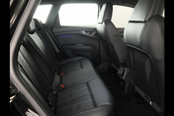 Audi Q4 e-tron 40 Launch edition Advanced Plus 77 kWh 204 pk | SOH 97,27% | Navigatie | Warmtepomp | Parkeersensoren | Achteruitrijcamera | Lederen bekleding | Elektr. voorstoelen | SONOS soundsystem | Lichtmetalen velgen 20" |