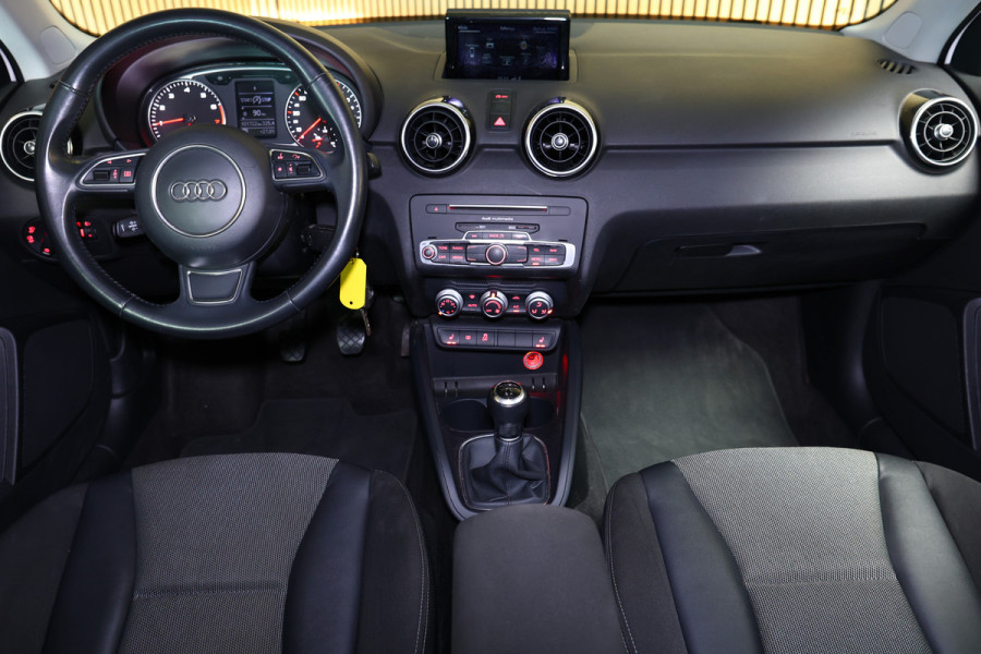 Audi A1 Sportback 1.0 TFSI Advance AVM NAVI AIRCO CRUISE BT STOELVERWARMING "18