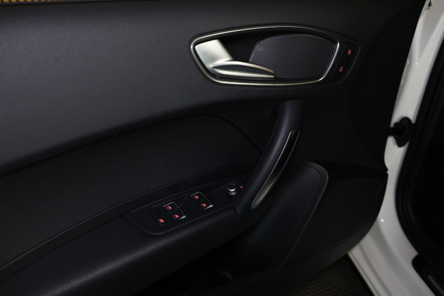 Audi A1 Sportback 1.0 TFSI Advance AVM NAVI AIRCO CRUISE BT STOELVERWARMING "18