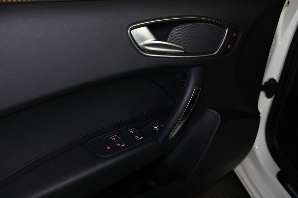 Audi A1 Sportback 1.0 TFSI Advance AVM NAVI AIRCO CRUISE BT STOELVERWARMING "18