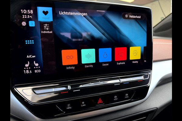 Volkswagen ID.4 Tech 77 kWh SOH 92.5%, Panoramadak, 20''Lmv