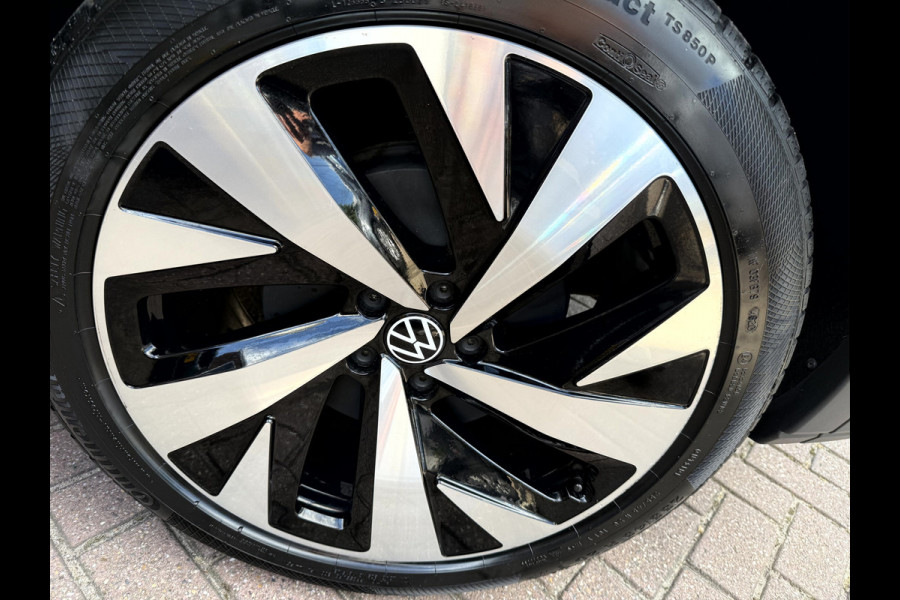 Volkswagen ID.4 Tech 77 kWh SOH 92.5%, Panoramadak, 20''Lmv