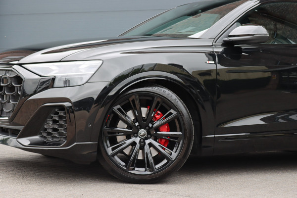 Audi Q8 55 TFSI e Quattro Pro Line S | Luchtvering | Achterasbesturing | ACC | Bang&Olufsen | Trekhaak | Matrix-LED | Soft-Close | Verwarmd Stuurwiel | Panoramadak | Keyless Entry |