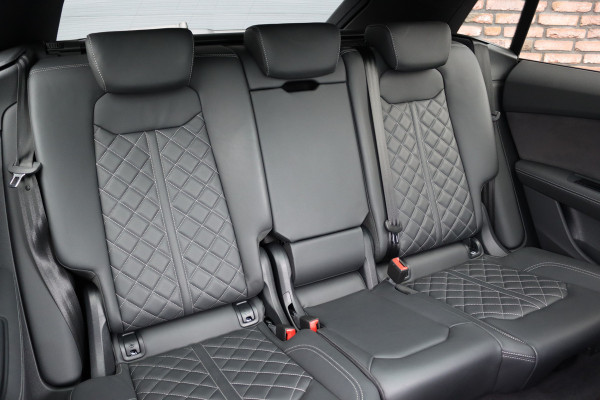 Audi Q8 55 TFSI e Quattro Pro Line S | Luchtvering | Achterasbesturing | ACC | Bang&Olufsen | Trekhaak | Matrix-LED | Soft-Close | Verwarmd Stuurwiel | Panoramadak | Keyless Entry |