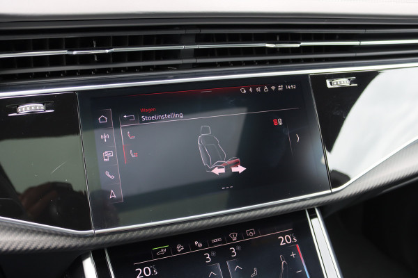 Audi Q8 55 TFSI e Quattro Pro Line S | Luchtvering | Achterasbesturing | ACC | Bang&Olufsen | Trekhaak | Matrix-LED | Soft-Close | Verwarmd Stuurwiel | Panoramadak | Keyless Entry |