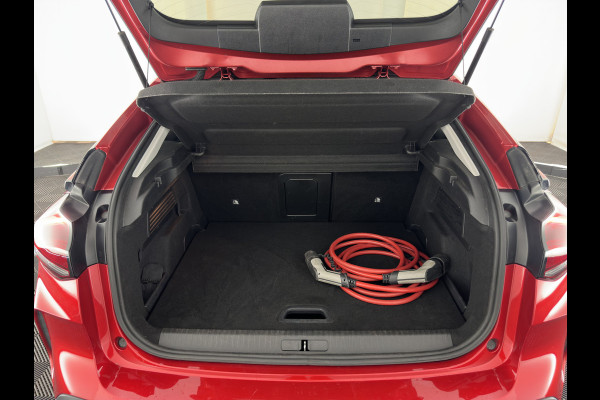 Citroën Ë-C4 Shine Pack Business 50 kWh [3-Fase-11kW] (INCL-BTW) *HEAD-UP | LEATHER | FULL-LED | ADAPTIVE-CRUISE | DIGI-COCKPIT | BLIND-SPOT | HEATED-COMFORTSEATS | KEYLESS | DAB+ | NAVI-FULLMAP | ECC | LANE-ASSIST | PDC | CRUISE | 18''ALU*
