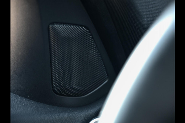 BMW 3-serie 320i High Executive Edition | M-Sport | HUD | HIFI | Ambiance Interieur | Stoelverwarming | Shadow Line | Leder | PDC V+A |