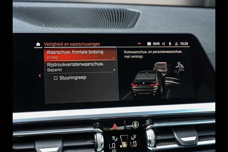 BMW 3-serie 320i High Executive Edition | M-Sport | HUD | HIFI | Ambiance Interieur | Stoelverwarming | Shadow Line | Leder | PDC V+A |