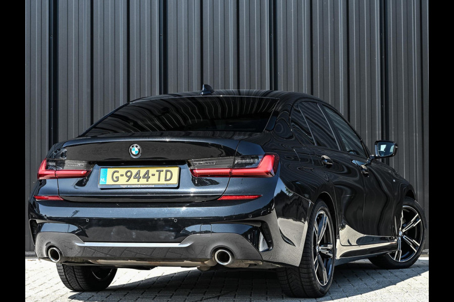 BMW 3-serie 320i High Executive Edition | M-Sport | HUD | HIFI | Ambiance Interieur | Stoelverwarming | Shadow Line | Leder | PDC V+A |