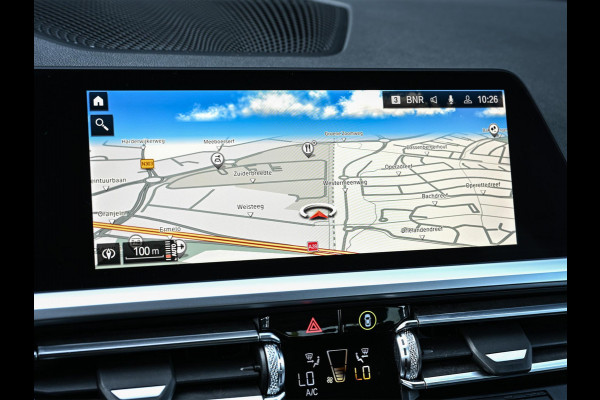 BMW 3-serie 320i High Executive Edition | M-Sport | HUD | HIFI | Ambiance Interieur | Stoelverwarming | Shadow Line | Leder | PDC V+A |
