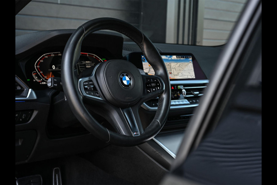BMW 3-serie 320i High Executive Edition | M-Sport | HUD | HIFI | Ambiance Interieur | Stoelverwarming | Shadow Line | Leder | PDC V+A |