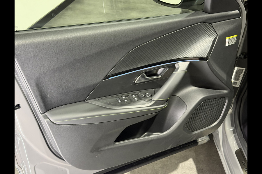 Peugeot e-2008 EV GT 50 kWh | SOH 99,9 % | Apple Carplay/Android Auto | Camera | Wordt verwacht eind augustus