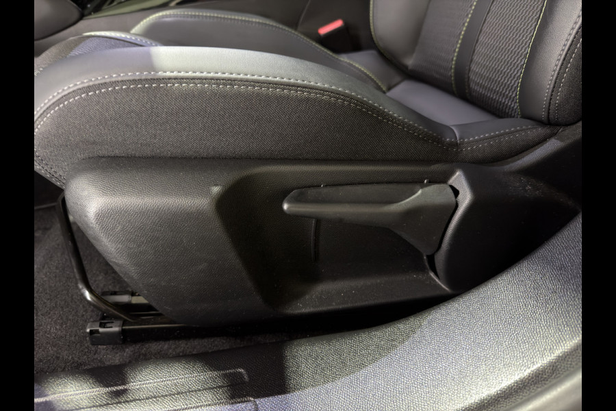 Peugeot e-2008 EV GT 50 kWh | SOH 99,9 % | Apple Carplay/Android Auto | Camera | Wordt verwacht eind augustus