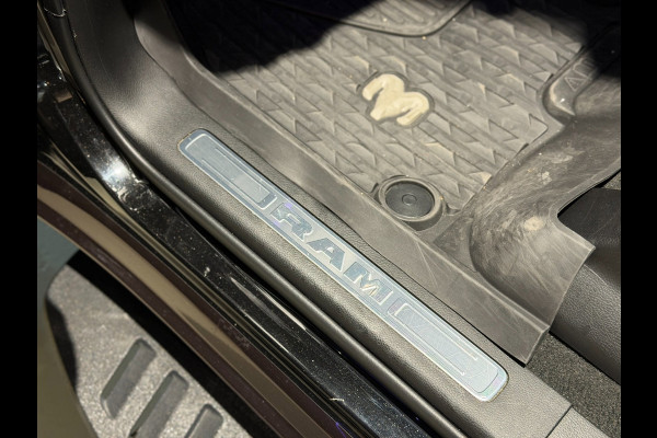 Dodge Ram 1500 6.2 V8 4x4 Crew Cab TRX|H&K|pano|trekhaak|HUD|