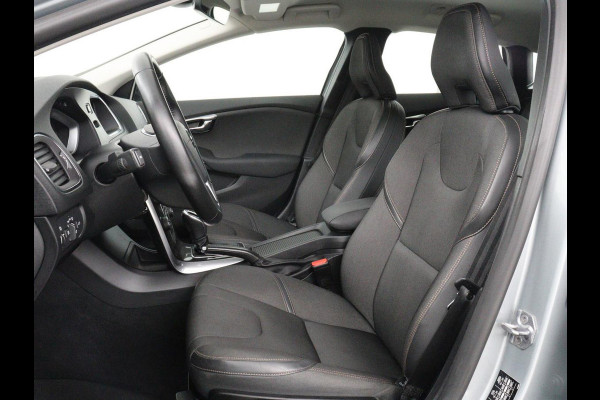 Volvo V40 Cross Country 1.5 T3 Edition+ | Trekhaak | Navigatie | Stoelverwarming | Climate control | Bluetooth | Cruise control | Parkeerhulp