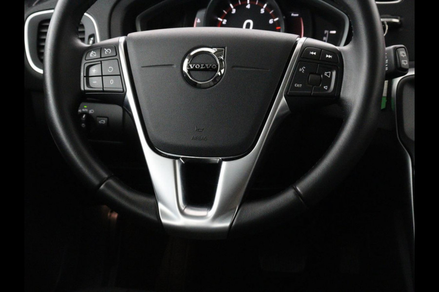 Volvo V40 Cross Country 1.5 T3 Edition+ | Trekhaak | Navigatie | Stoelverwarming | Climate control | Bluetooth | Cruise control | Parkeerhulp