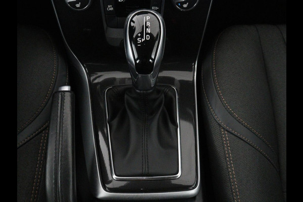 Volvo V40 Cross Country 1.5 T3 Edition+ | Trekhaak | Navigatie | Stoelverwarming | Climate control | Bluetooth | Cruise control | Parkeerhulp