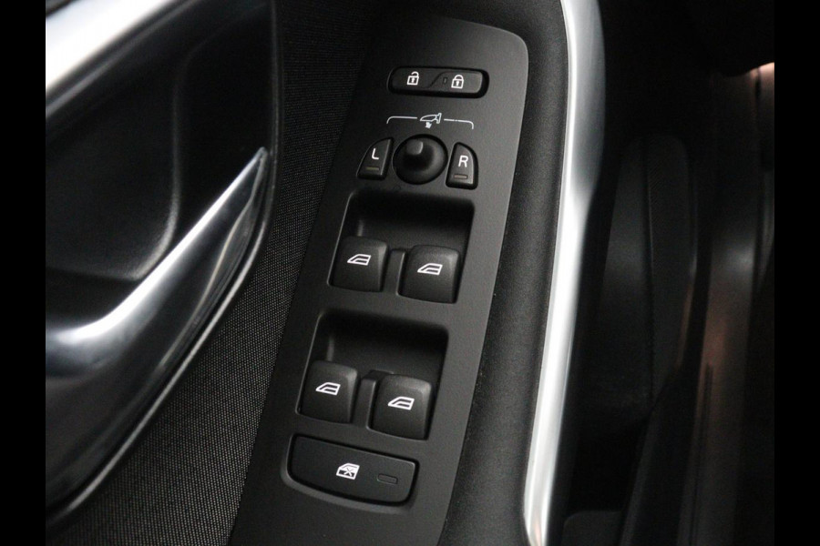 Volvo V40 Cross Country 1.5 T3 Edition+ | Trekhaak | Navigatie | Stoelverwarming | Climate control | Bluetooth | Cruise control | Parkeerhulp