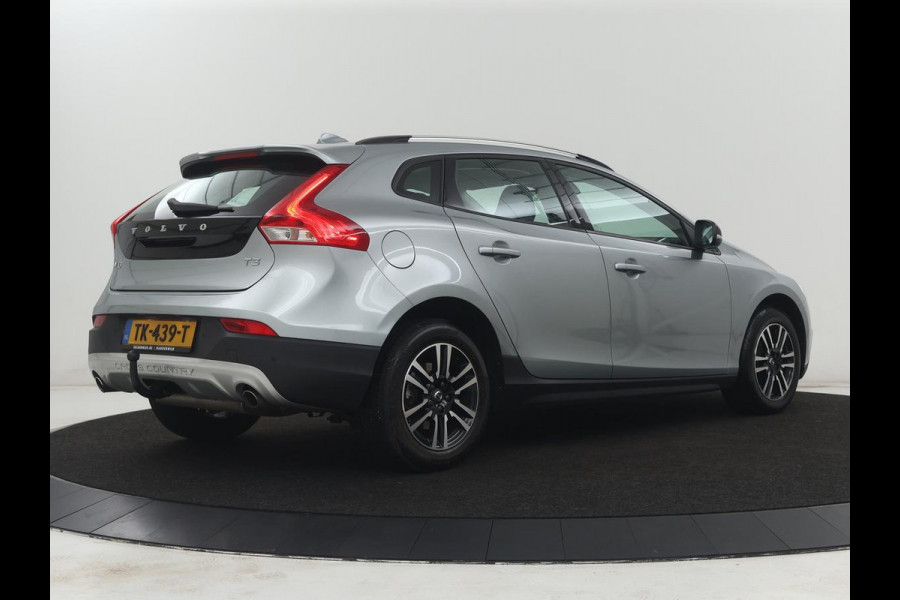 Volvo V40 Cross Country 1.5 T3 Edition+ | Trekhaak | Navigatie | Stoelverwarming | Climate control | Bluetooth | Cruise control | Parkeerhulp