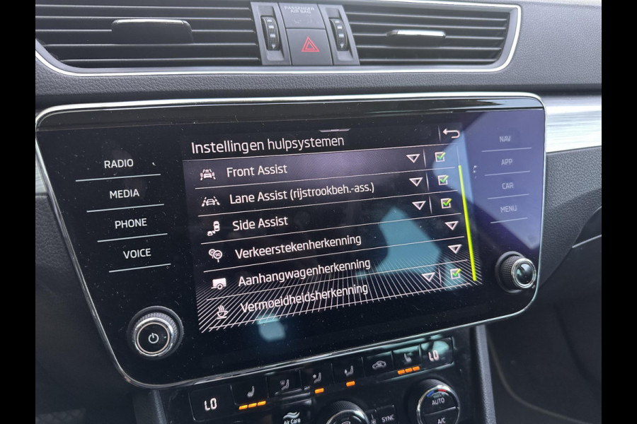Škoda Superb Combi 1.4 TSI iV PHEV Business Edition Plus | SOH: 93,3% | Trekhaak | Adaptive CC | LED | Bliss | Camera | Memory Seat |