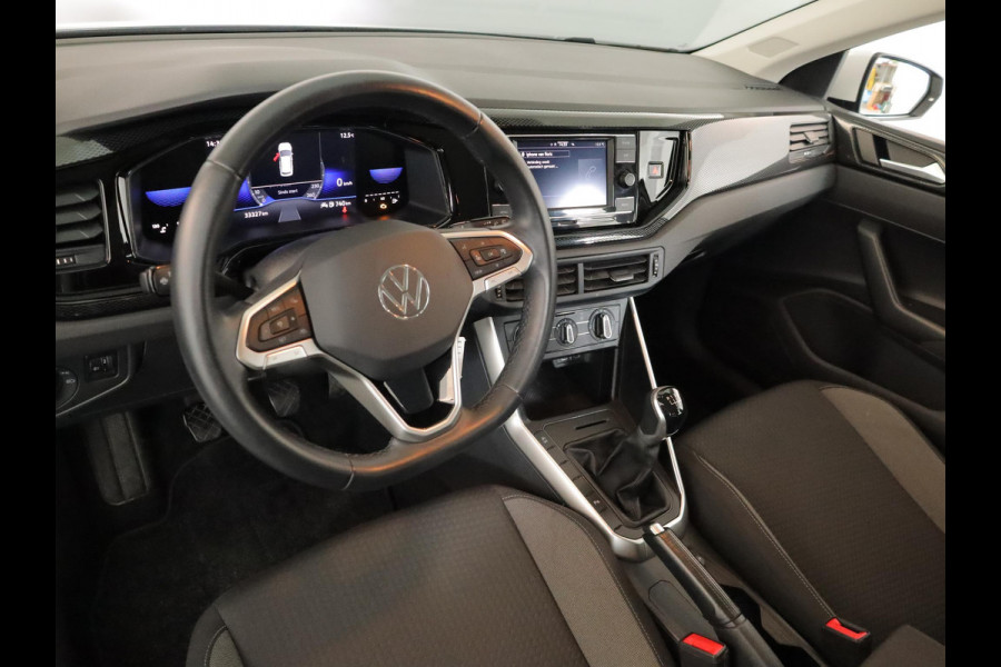 Volkswagen Polo 1.0 TSI Life 95pk 5bak | digital display 15'LM-velgen| Parksensors |
