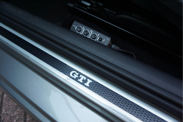 Volkswagen up! 1.0 TSI GTI | Pano-dak | ca € 3.000,- upgrades | Sfeerverlichting | High Performance Audio |