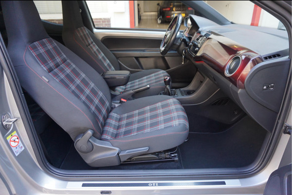 Volkswagen up! 1.0 TSI GTI | Pano-dak | ca € 3.000,- upgrades | Sfeerverlichting | High Performance Audio |