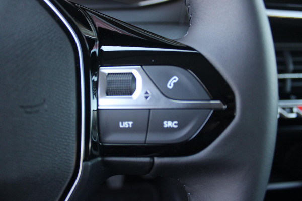 Peugeot 208 1.2 100PK STYLE | APPLE CARPLAY/ANDROID AUTO | CRUISE CONTROL | AIRCO | PARKEERSENSOREN ACHTER | DAB+ RADIO | LICHT SENSOR | LAGE KM STAND! |