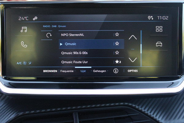 Peugeot 208 1.2 100PK STYLE | APPLE CARPLAY/ANDROID AUTO | CRUISE CONTROL | AIRCO | PARKEERSENSOREN ACHTER | DAB+ RADIO | LICHT SENSOR | LAGE KM STAND! |