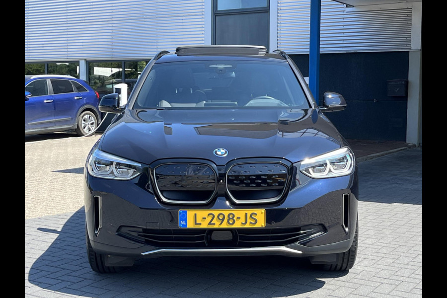 BMW iX3 High Executive 80 kWh | SOH 97,4% | Leder | Pano | Trekhaak | Harman Kardon | 360 Camera | Stoelverwarming | Adaptive Cruise